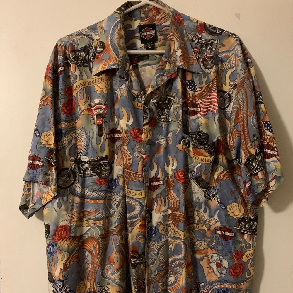 Harley Davidson short sleeve button up — Men’s XL